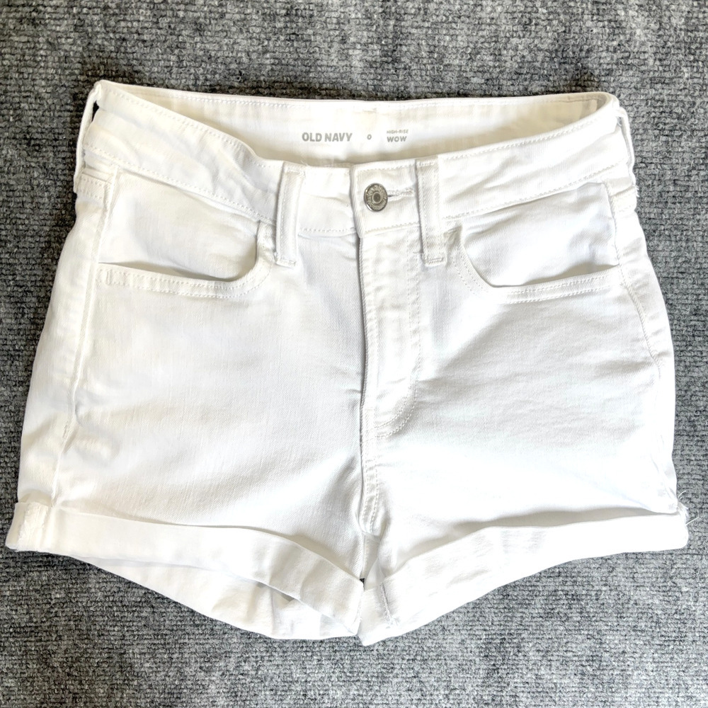 Old Navy High Rise WOW Womens White Rolled Cuff Denim Shorts Size 0 Stretch